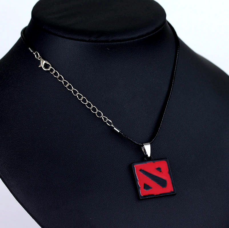 Collar con colgante de juego D - Gaming Accessories As Gifts reseña y precio